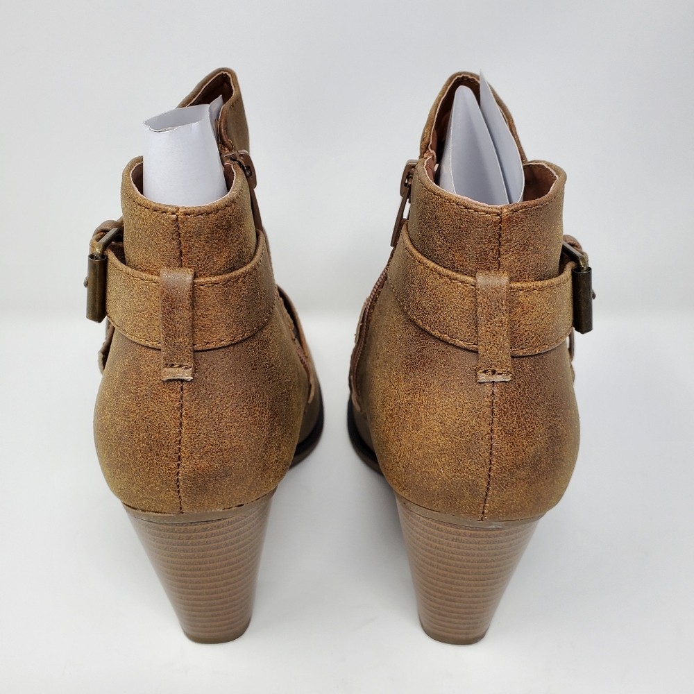 NWOT Forever Camila-64 Tan Ankle Booties - Picture 7 of 9
